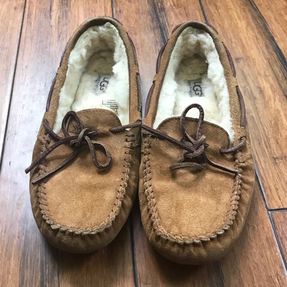 Uggs Dakota women’s moccasin slippers.